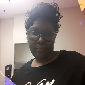 Meet your Posher, Cassandra